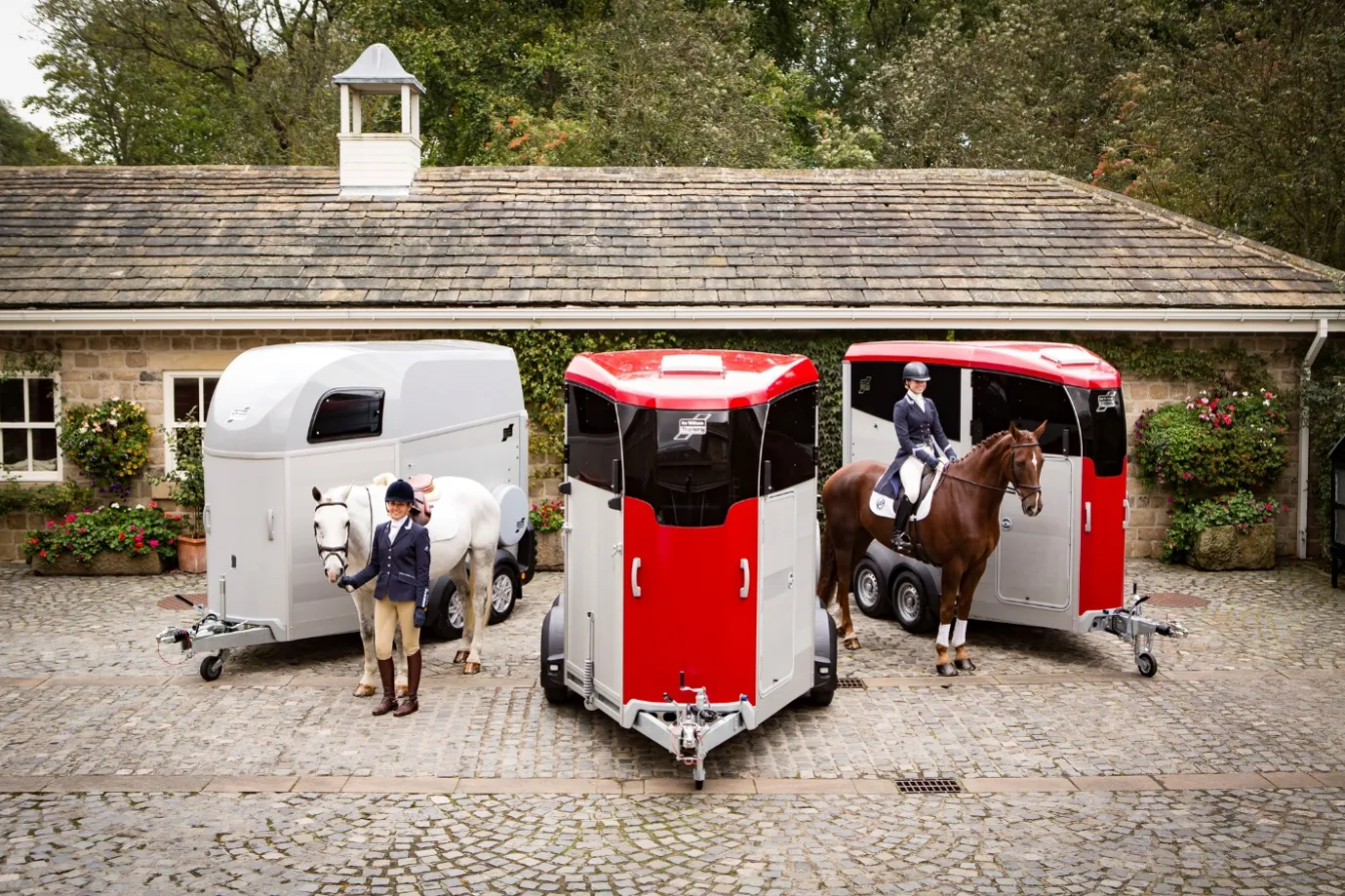 view horsebox trailers